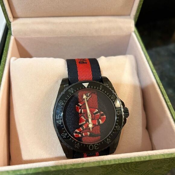 Men’s Gucci snake embroidered 45 mm watch - Picture 10 of 10